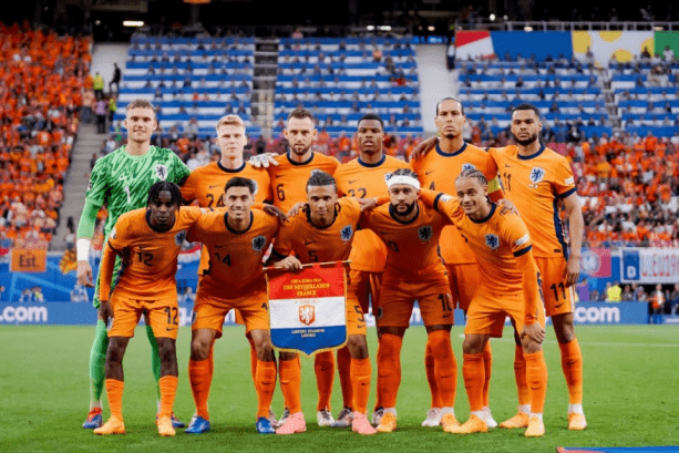 惊悚幕后,热刺铁卫乌,多基遭枪口,万博manbetx体育平台,万博体育官网,万博体育app下载,ManBetX,SPORTS